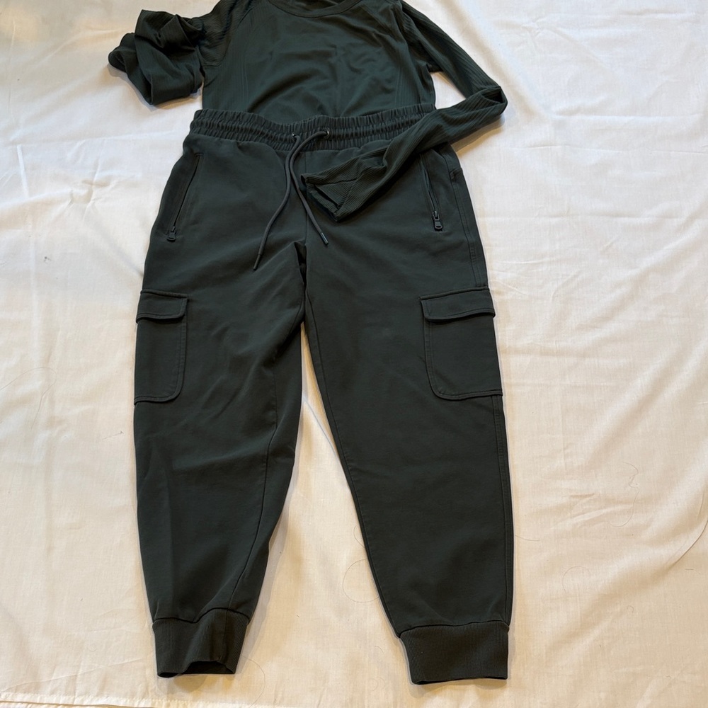 Old Navy Dark Green Cargo Jogger Pants